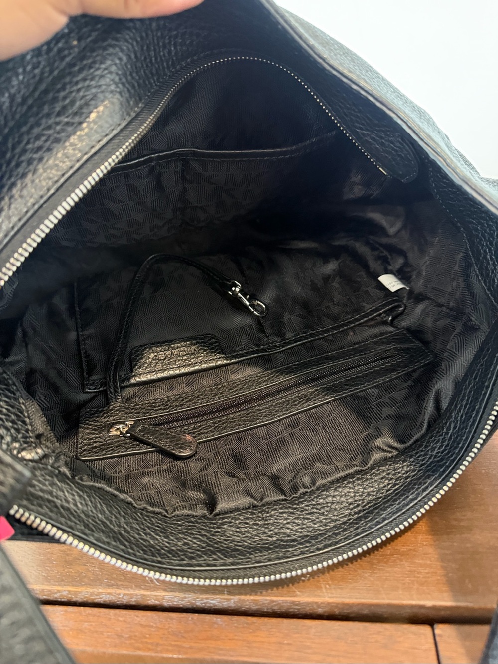 Michael Kors black leather hobo bag - Picture 8 of 17